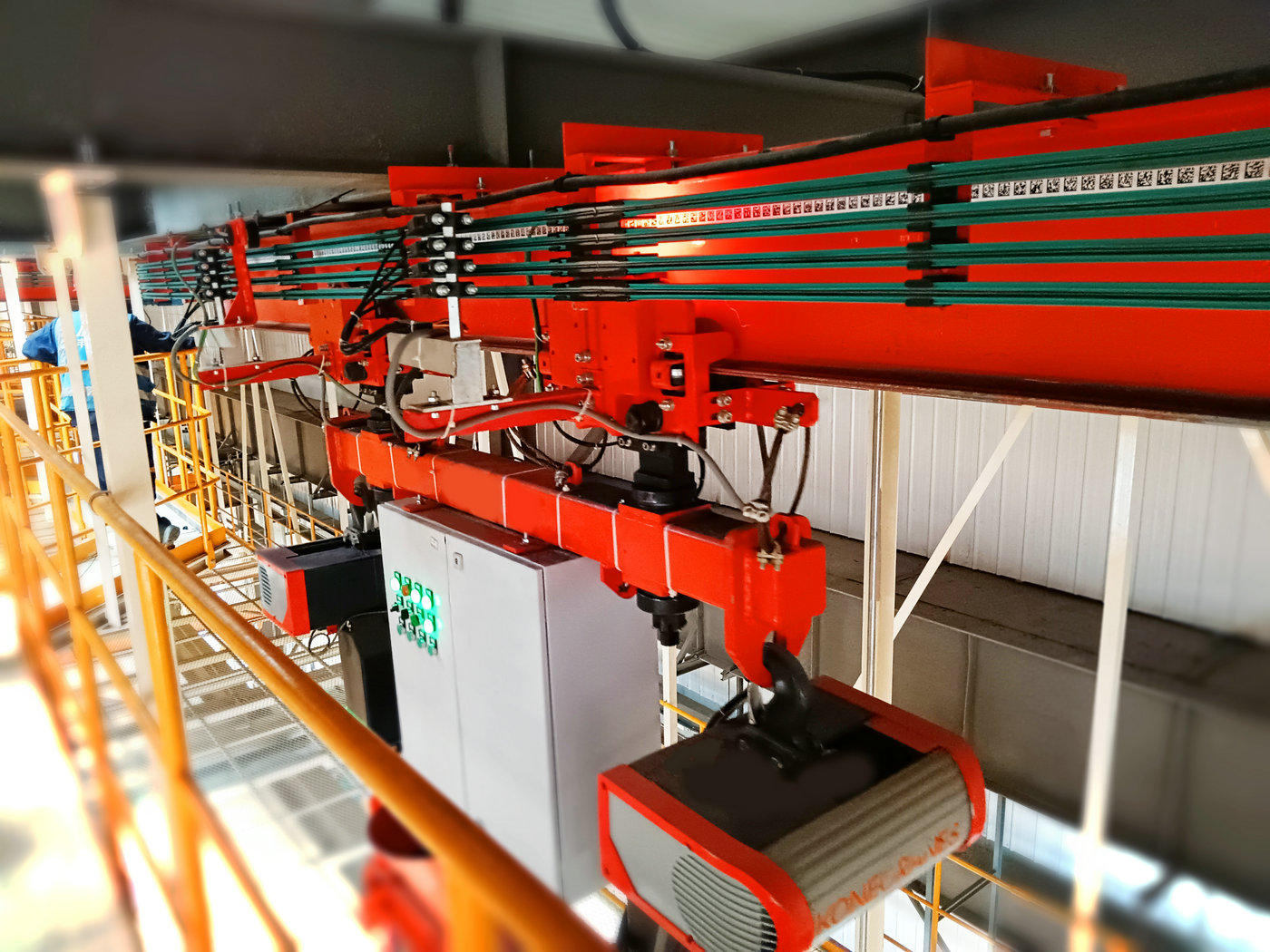 Rail-mounted Self-propelled Trolley Conveyor System